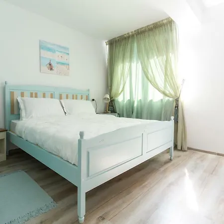 بيت ضيافة The Shore House Năvodari